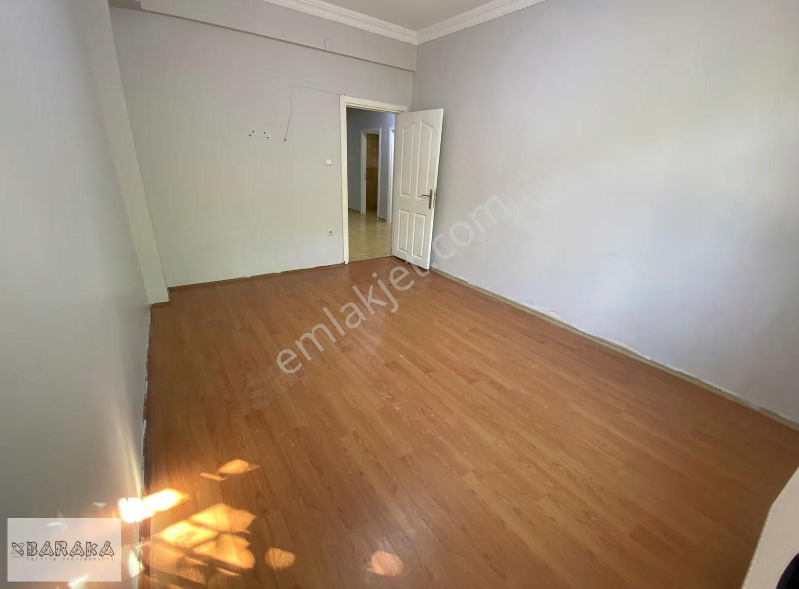 █ 1.350 M2 Arsa Alanı İçinde Bahçeli Otoparklı Sitede Satılık █ - Görsel 5