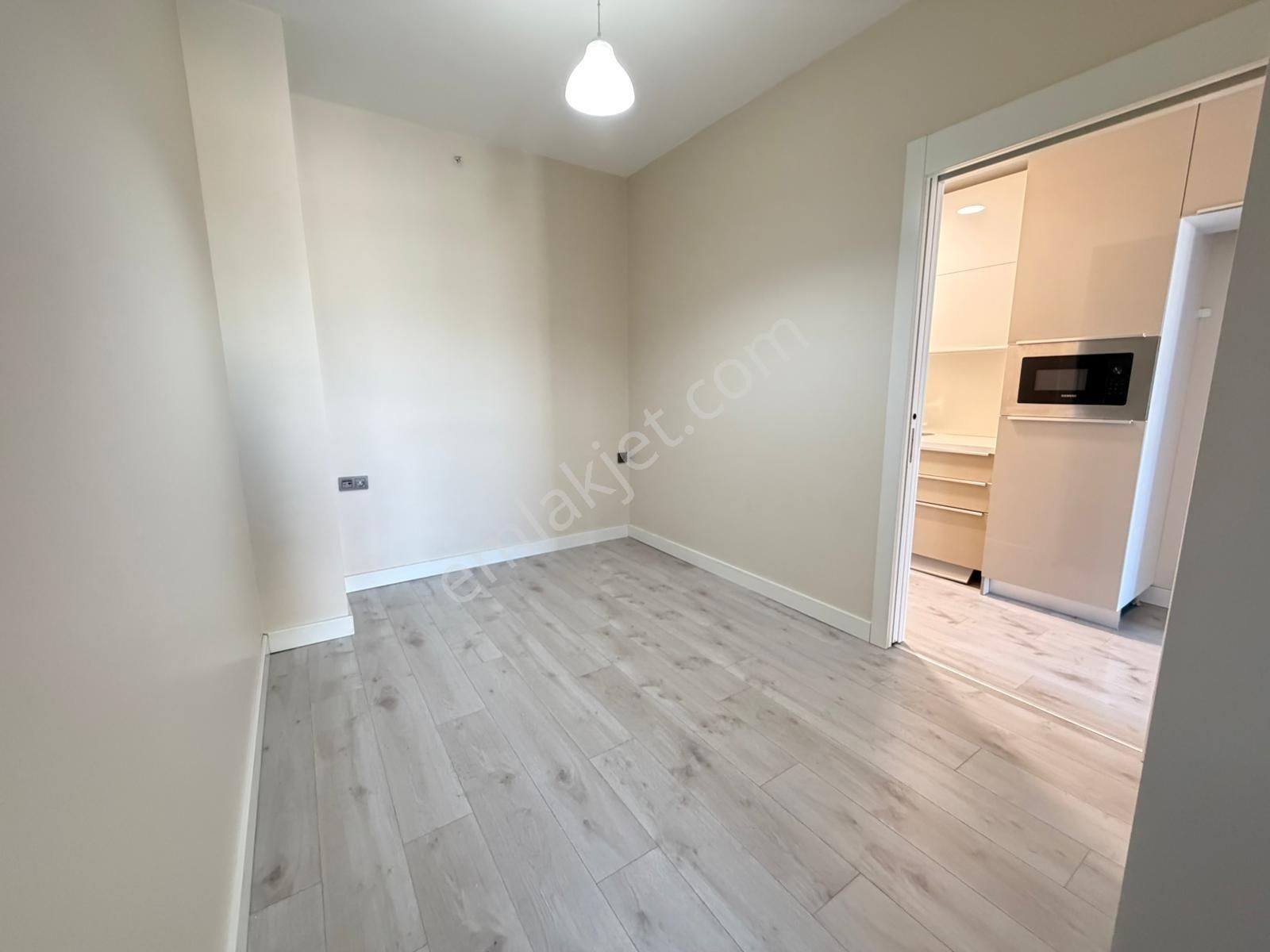 Sefaköy Torkam E-5 Metropark'ta 1+1 Kiralık Daire - Görsel 21