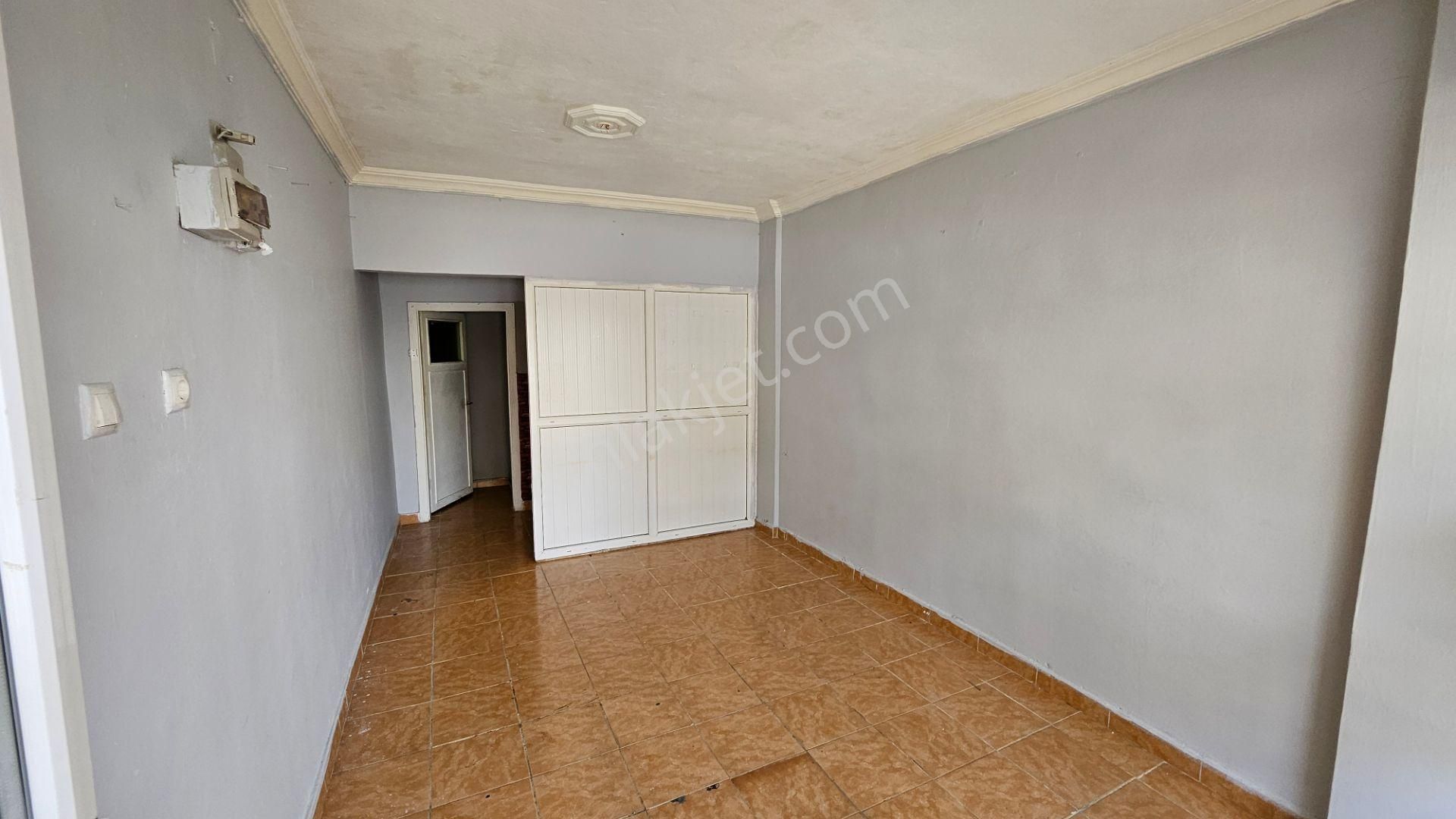 Abidin Paşada 25 Metre Wc Li Mutvaklı Kiralık Dükkan - Görsel 11