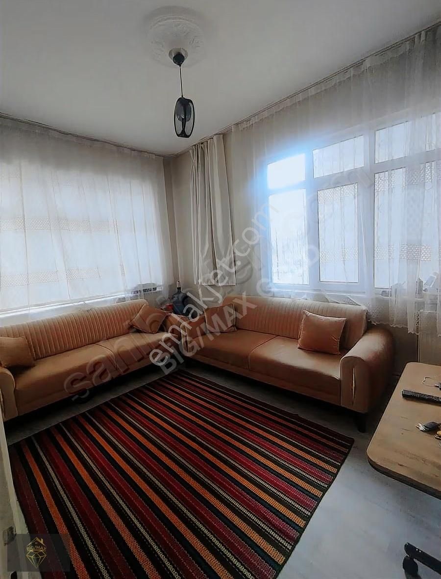 Çarşı Merkezde Devlet Hastanesine Çok Yakın Satılık 2+1 Daire