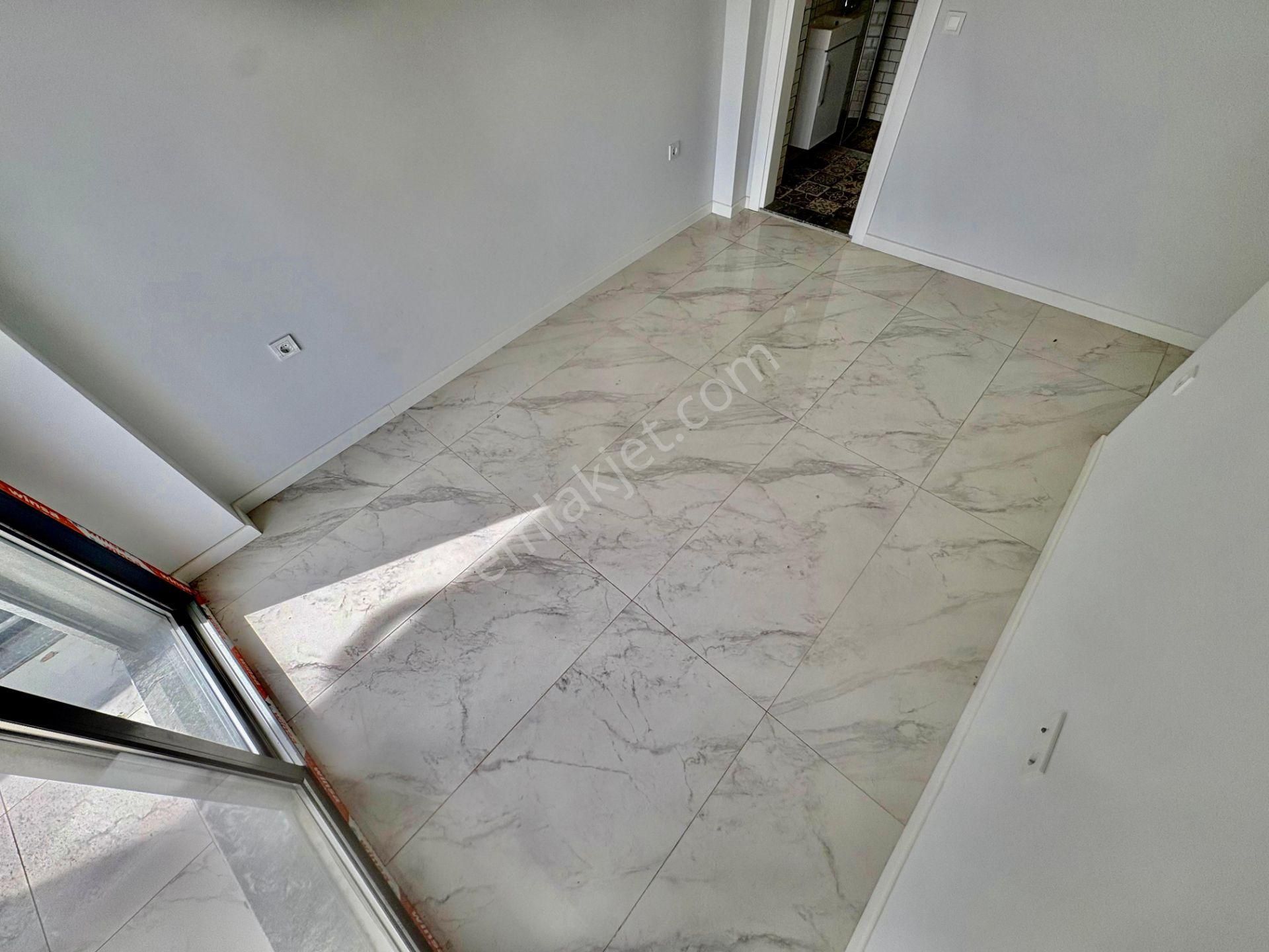 ▓karabuluttan▓pelitköy'de Denize 150mt & Lüx 6+1 Satılık Tam Müstakil - Görsel 11