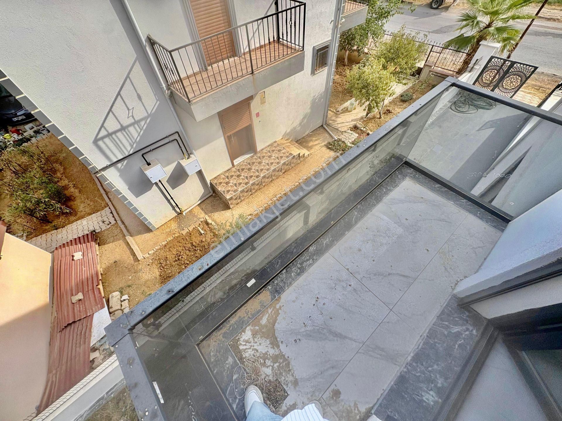 ▓karabuluttan▓pelitköy'de Denize 150mt & Lüx 6+1 Satılık Tam Müstakil - Görsel 3