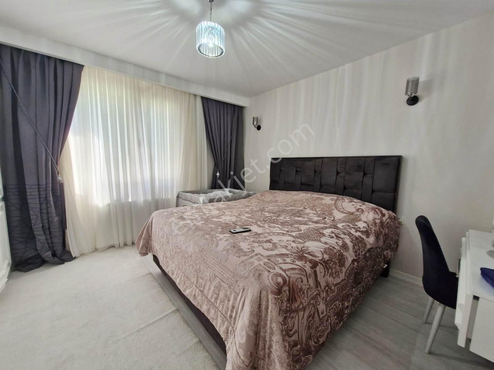 Fatih Emlaktan Ulu Camii Yakını Satılık 2+1 Masrafsız Ara Kat - Görsel 9