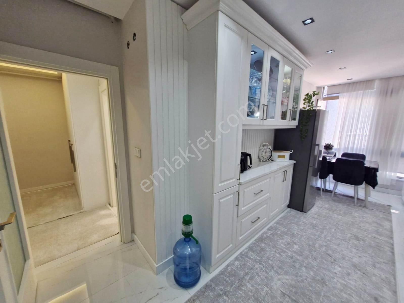 Fatih Emlaktan Ulu Camii Yakını Satılık 2+1 Masrafsız Ara Kat - Görsel 3