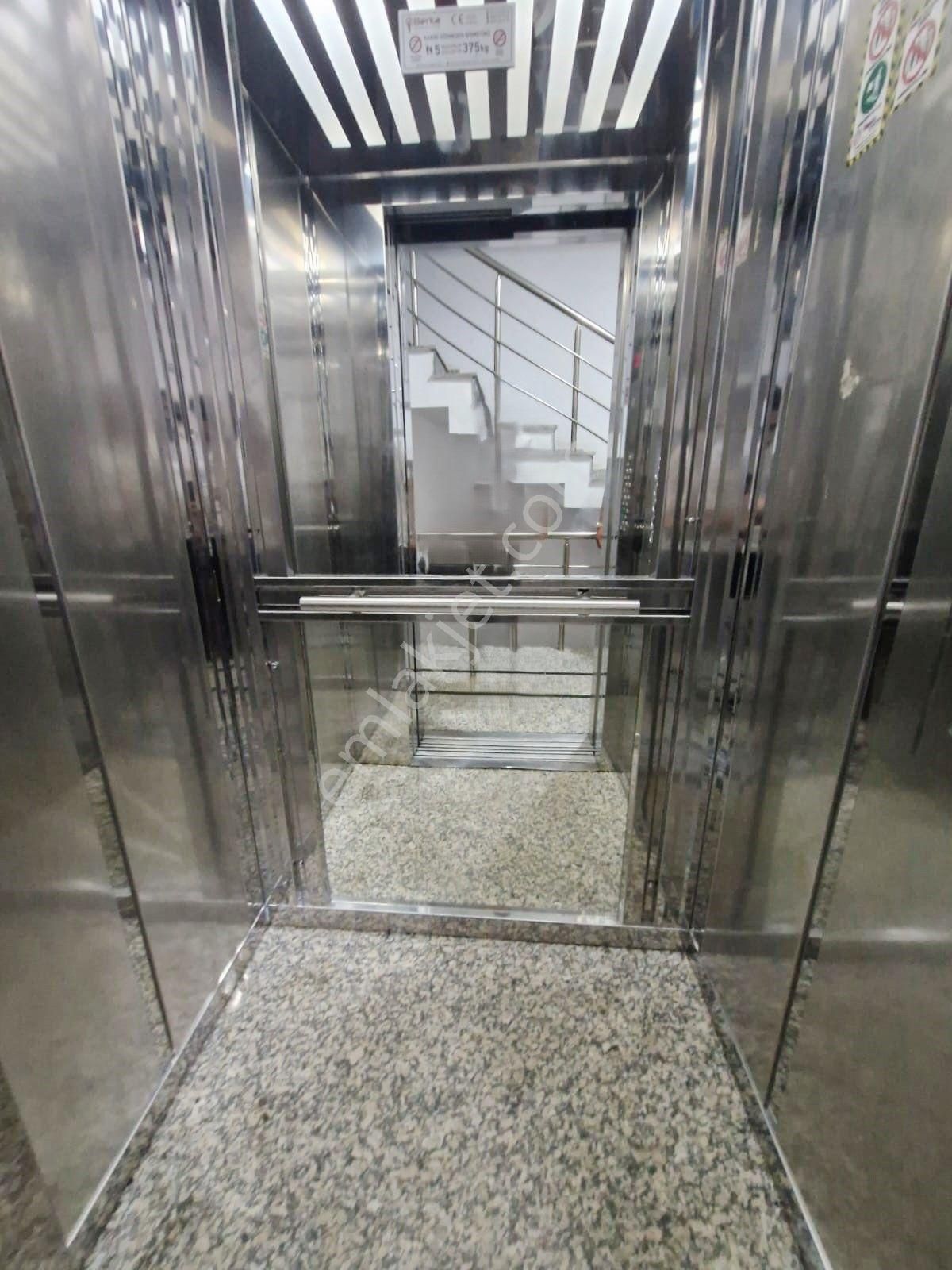 Fatih Emlaktan Ulu Camii Yakını Satılık 2+1 Masrafsız Ara Kat - Görsel 20