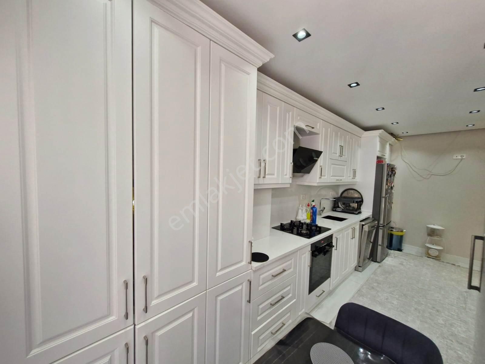 Fatih Emlaktan Ulu Camii Yakını Satılık 2+1 Masrafsız Ara Kat - Görsel 2