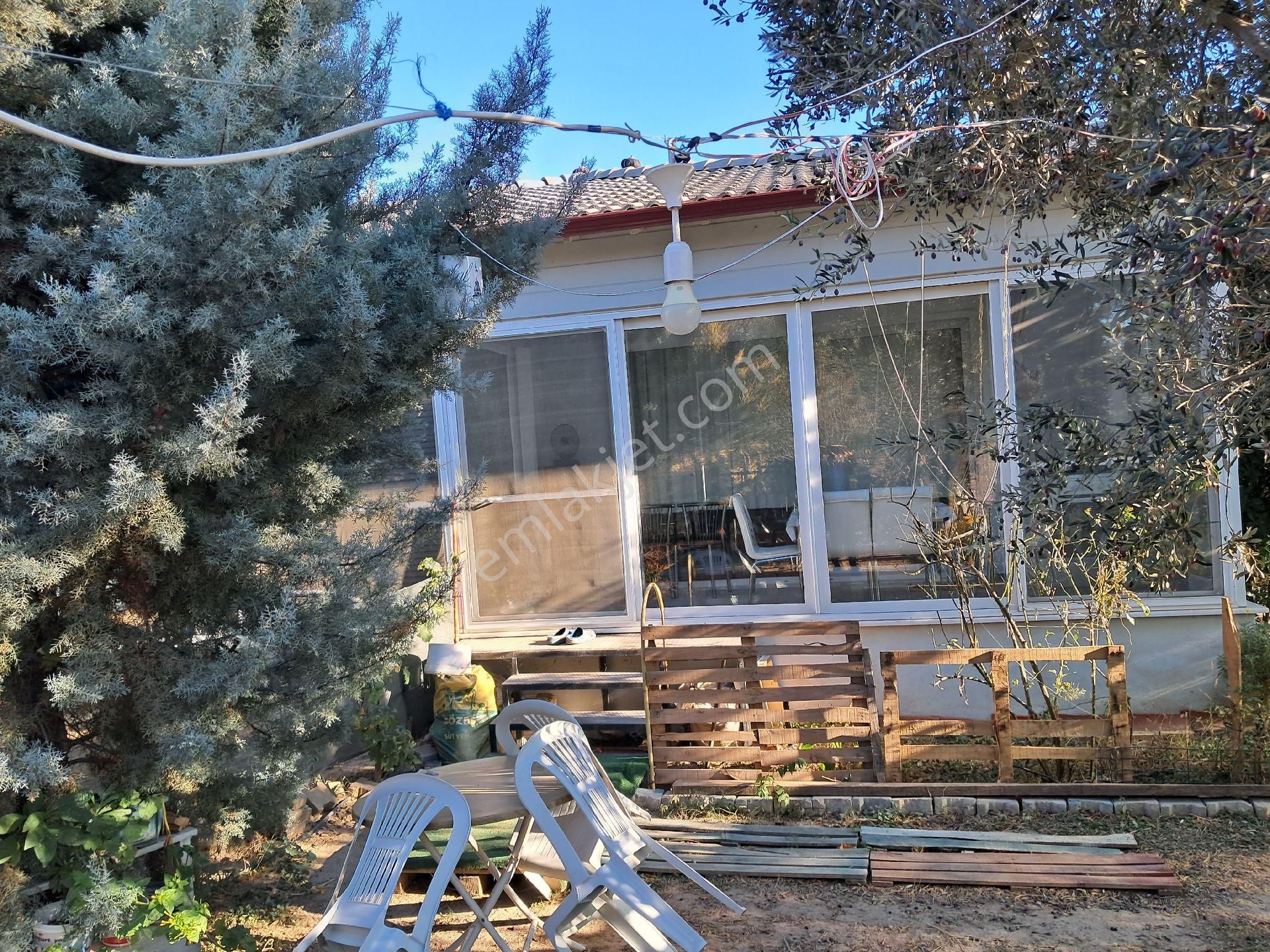 Balıkesir/edremit 255m2 Müstakil Bahçeli 2.5 İmarlı Ev