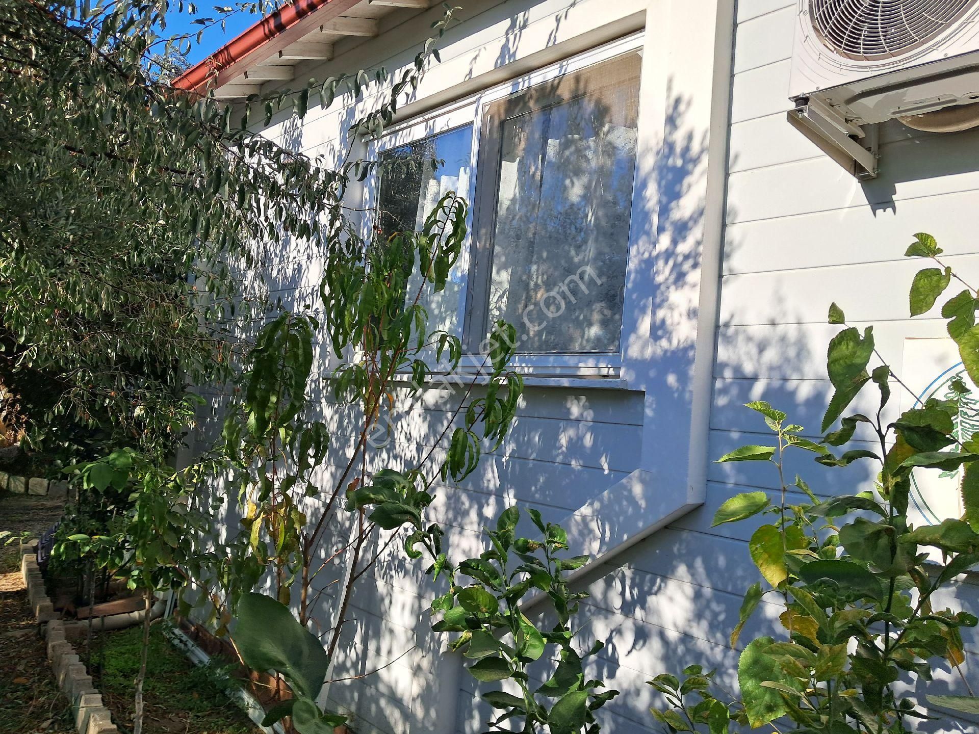 Balıkesir/edremit 255m2 Müstakil Bahçeli 2.5 İmarlı Ev - Görsel 4