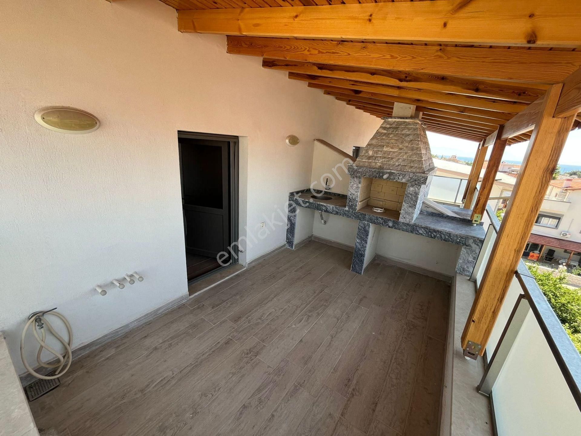 Merkezi Konumda Ön Cephe 4+1 Genç Villa - Görsel 19