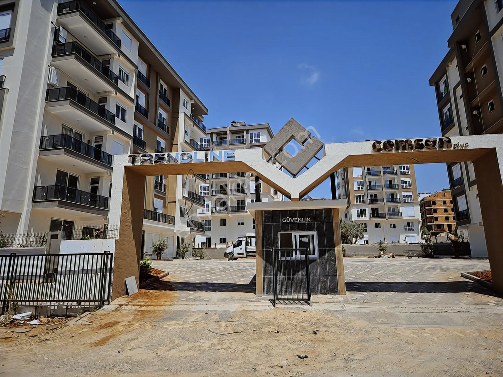 Esentepede Ebeveyn Banyolu Havuzlu Şehir Hastanesi 2km 2+1 Daire