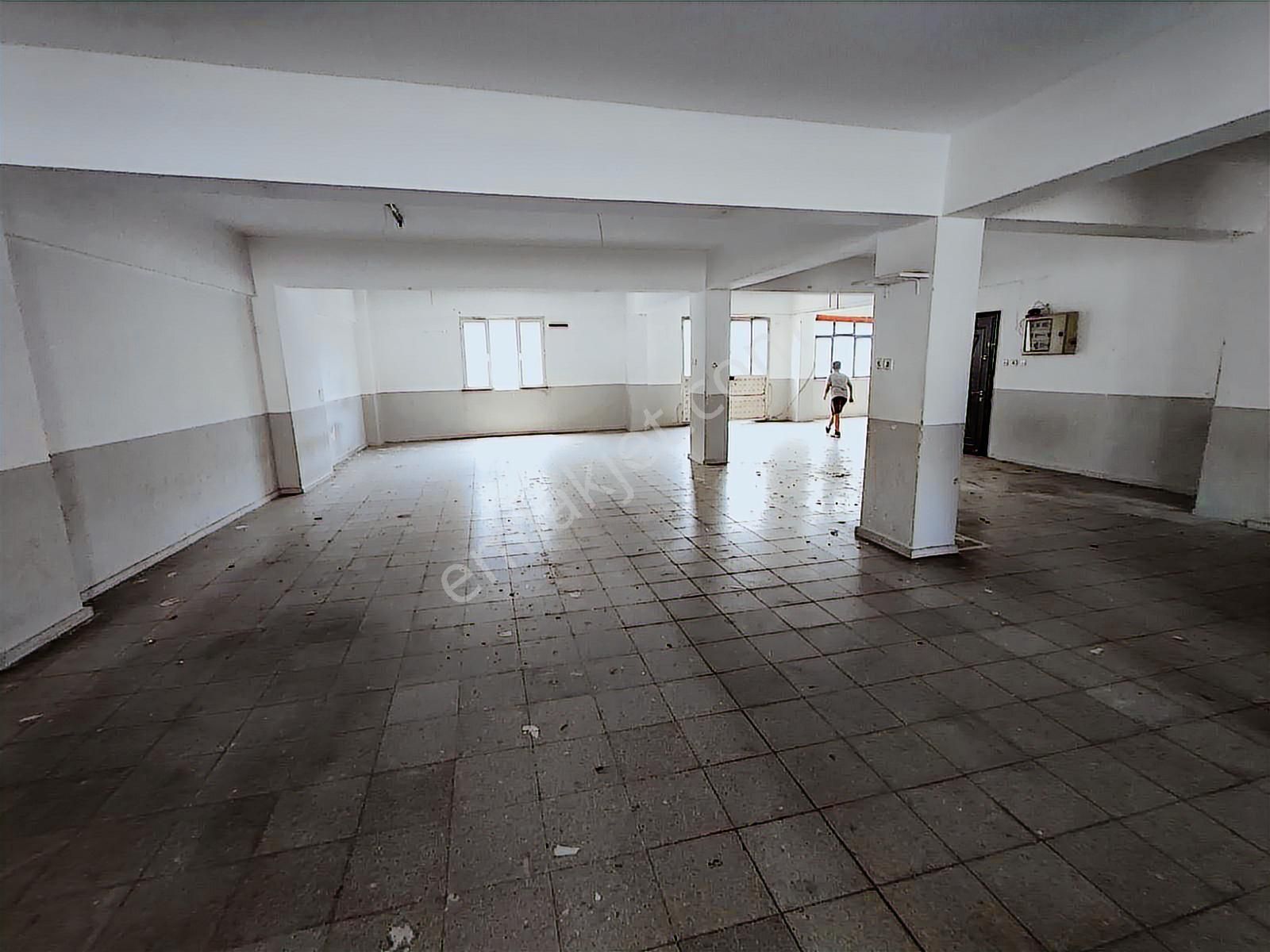 Gülbahçe'de Kiralık 450 M2 İşyeri - Dükkan - Görsel 2