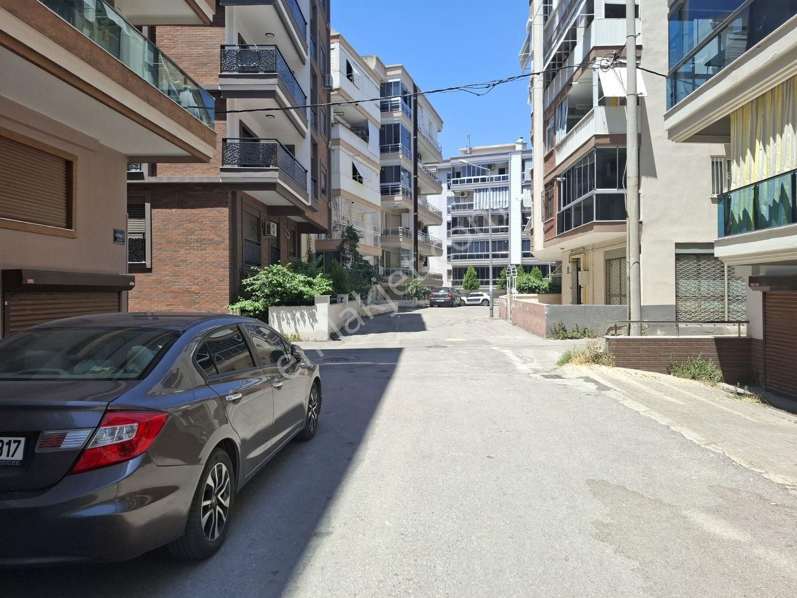 Fikri Altay Mahallesi'nde 2+1 Satılık Fırsat Daire - Görsel 35