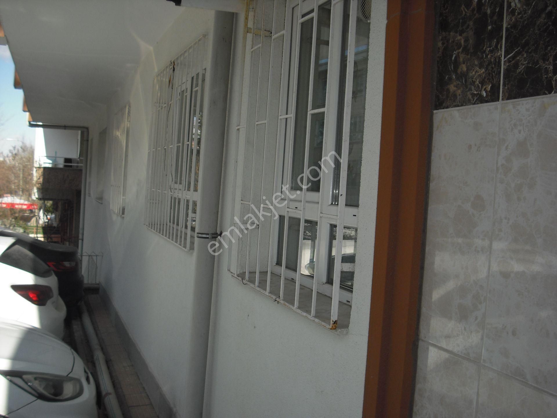 Dikmen Ç.emeç Bulv. Çok Yakın 2+1 Kombili Yüksek Giriş Batı Cephesi - Görsel 12