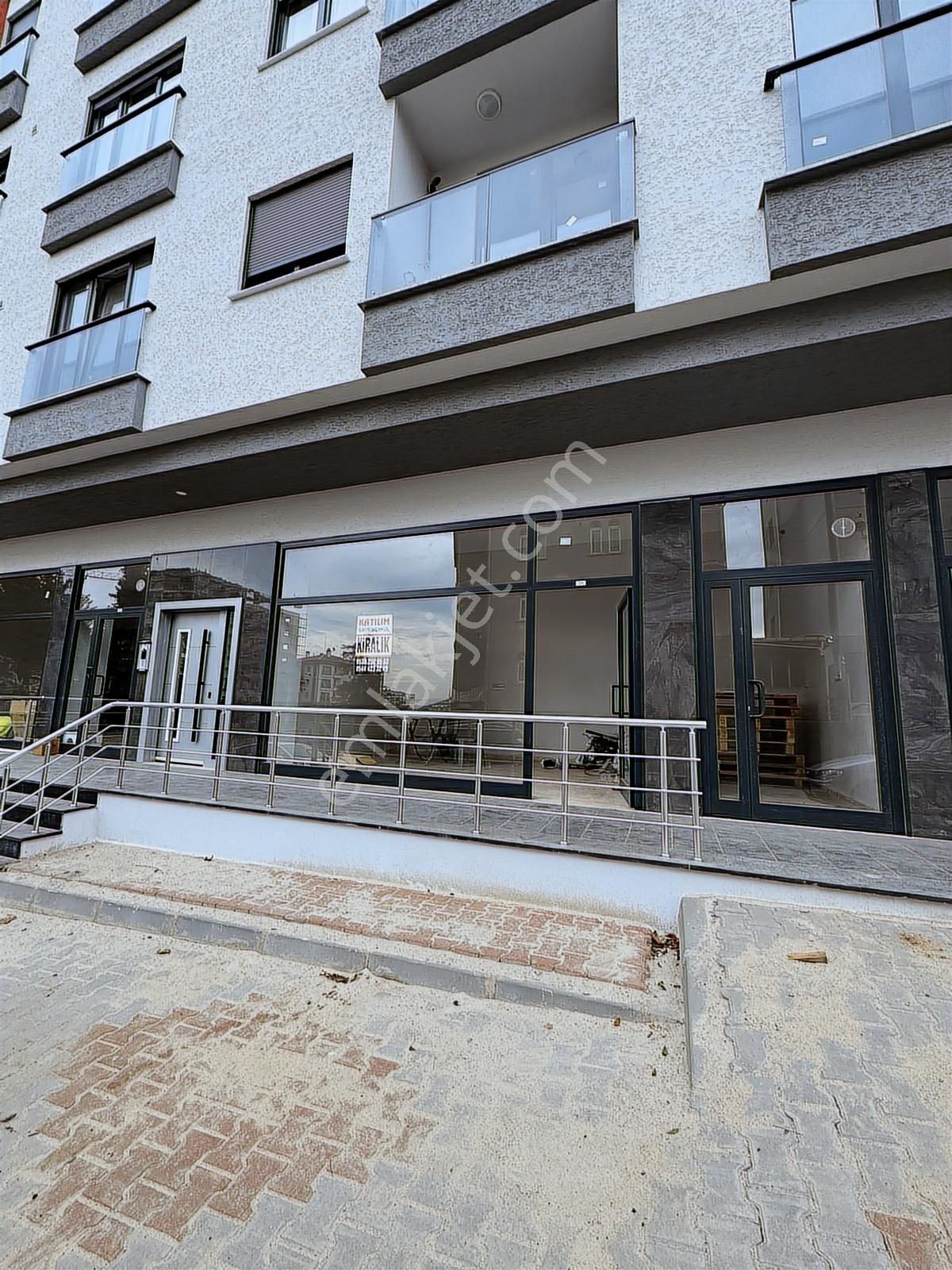 Velibabada Kiralık Yeni Binada Dükkan - Görsel 4