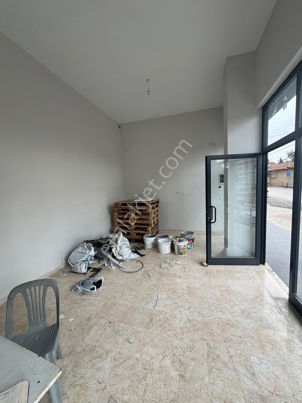 Velibabada Kiralık Yeni Binada Dükkan - Görsel 2