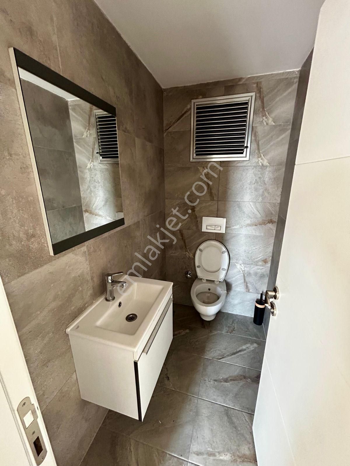 Kıyı Boyunda Havuzlu+sosyal Donatılı 2+1 Açık Mutfak+doğalgazlı - Görsel 11