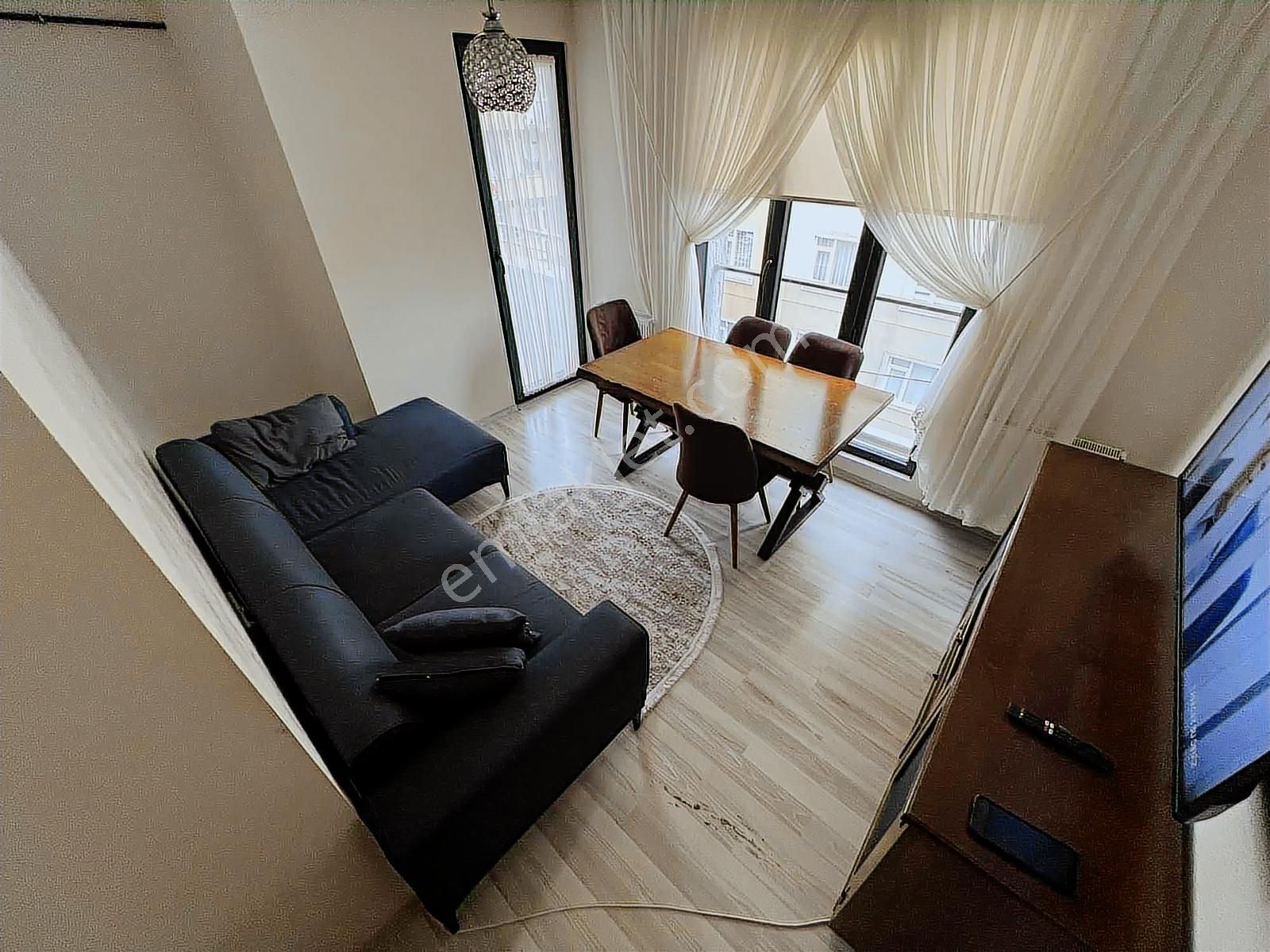 Sancaktepe Yunus Emre Mahallesinde 2+1 Ara Kat Daire İskanlı