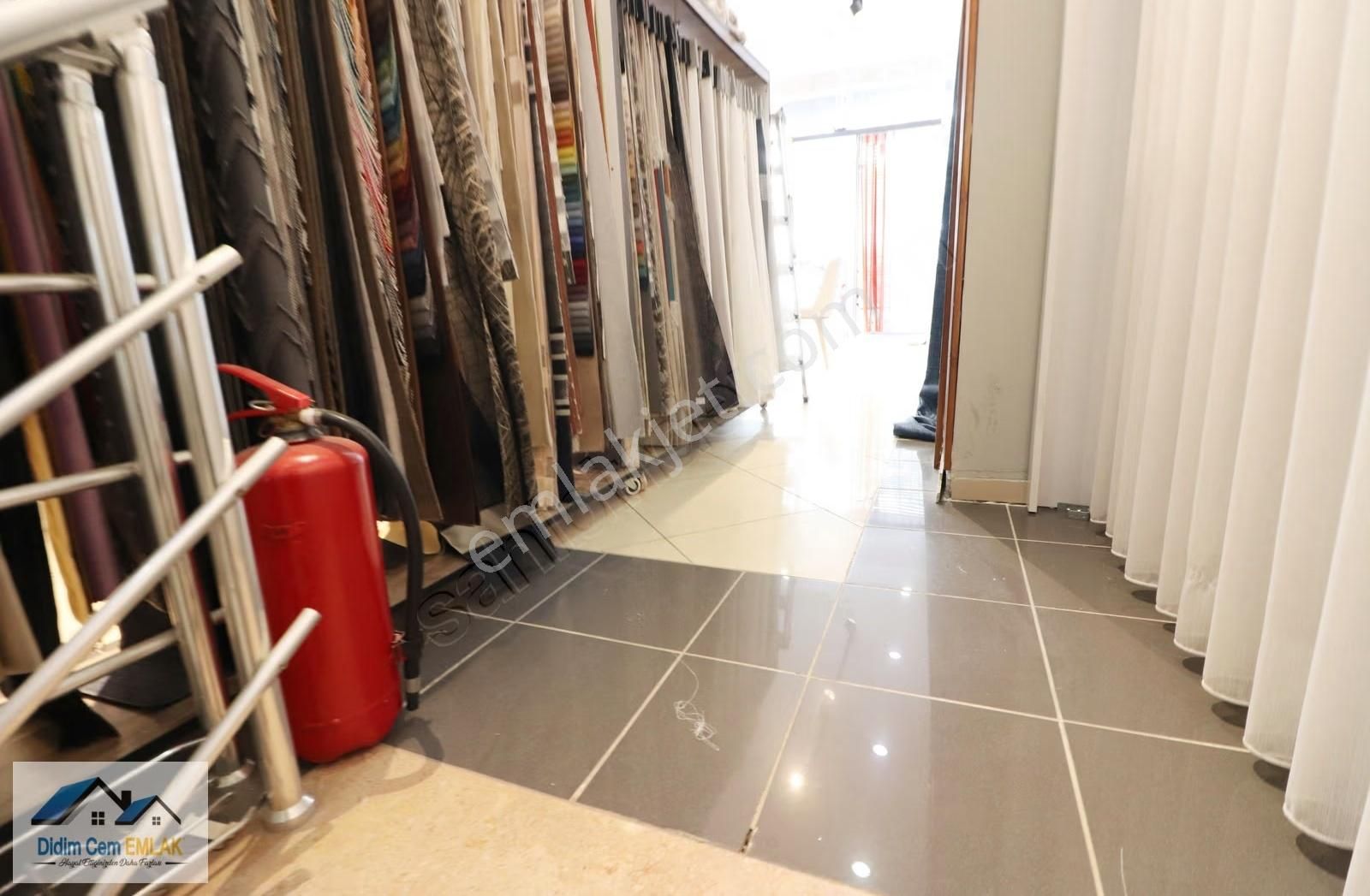 Didim Belediyesi Yanı Kurtuluş Caddesinde Satılık Dükkan - Görsel 21