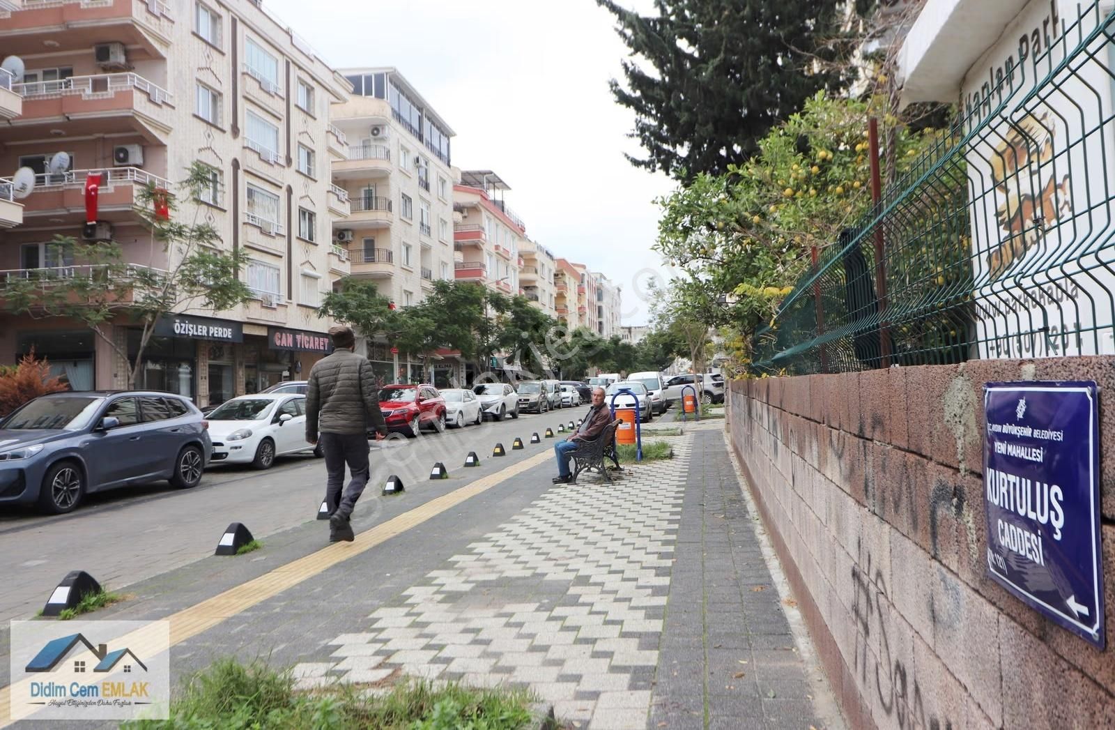Didim Belediyesi Yanı Kurtuluş Caddesinde Satılık Dükkan - Görsel 3