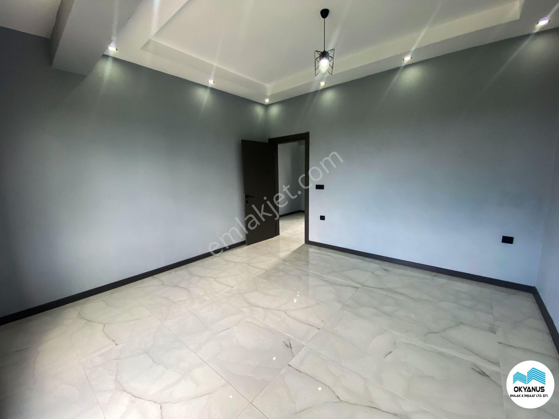 Sakarya Karasu'da Modern Yapısı İle Satışta 4+1 Tripleks Sıfır Villa - Görsel 23