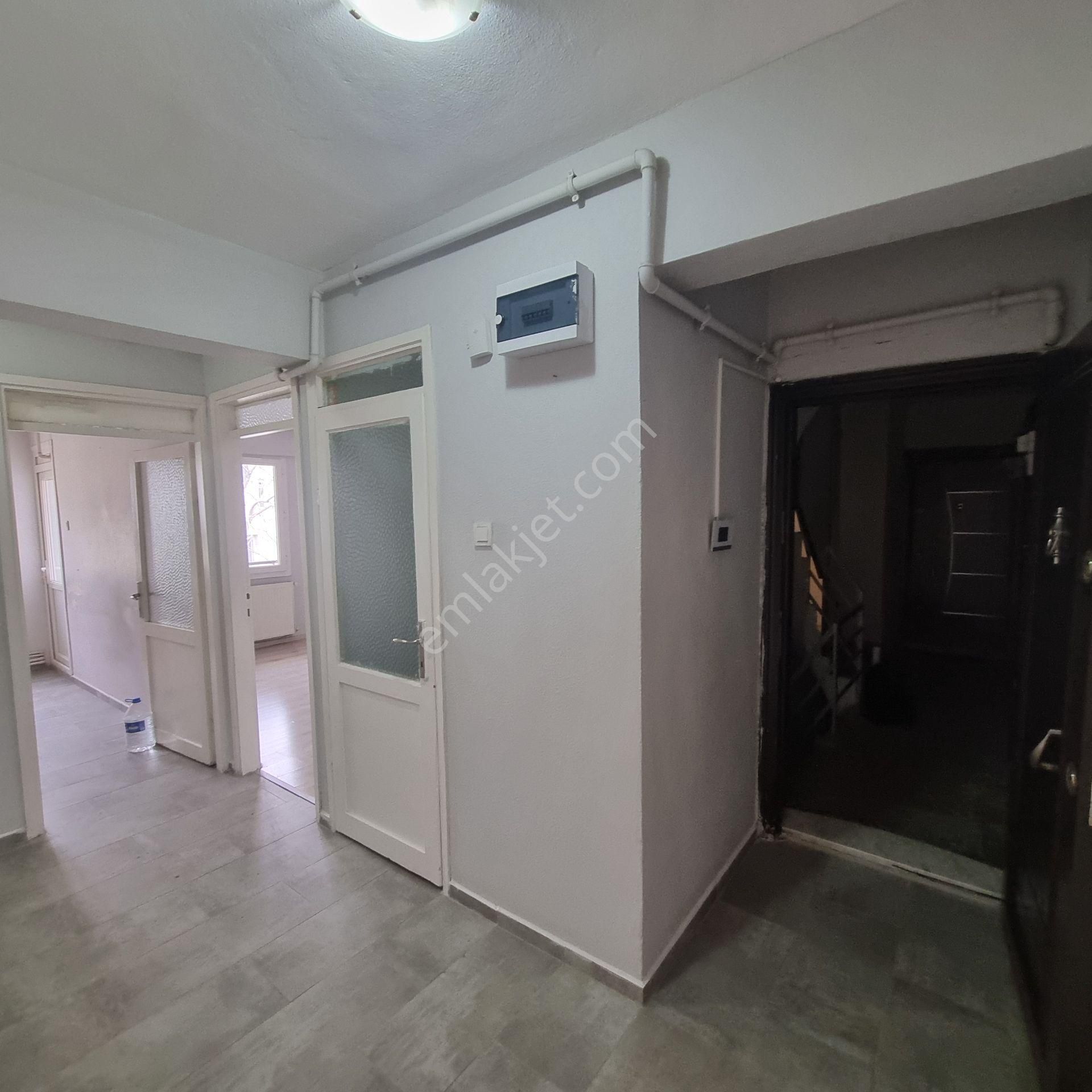 Buca Efeler Mahallesinde Merkezi Konumlu Kiralık 3+1 Daire - Görsel 14