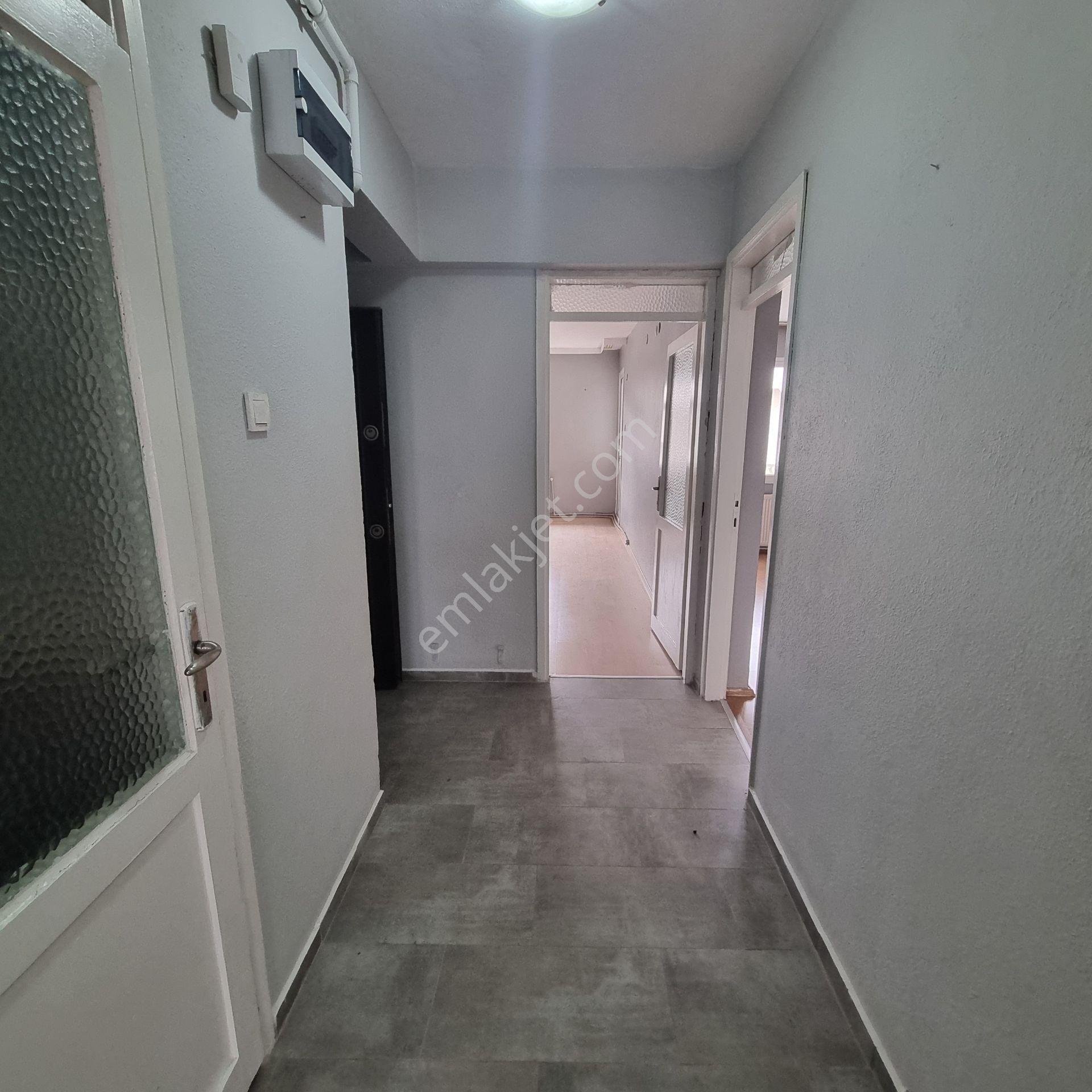Buca Efeler Mahallesinde Merkezi Konumlu Kiralık 3+1 Daire - Görsel 32