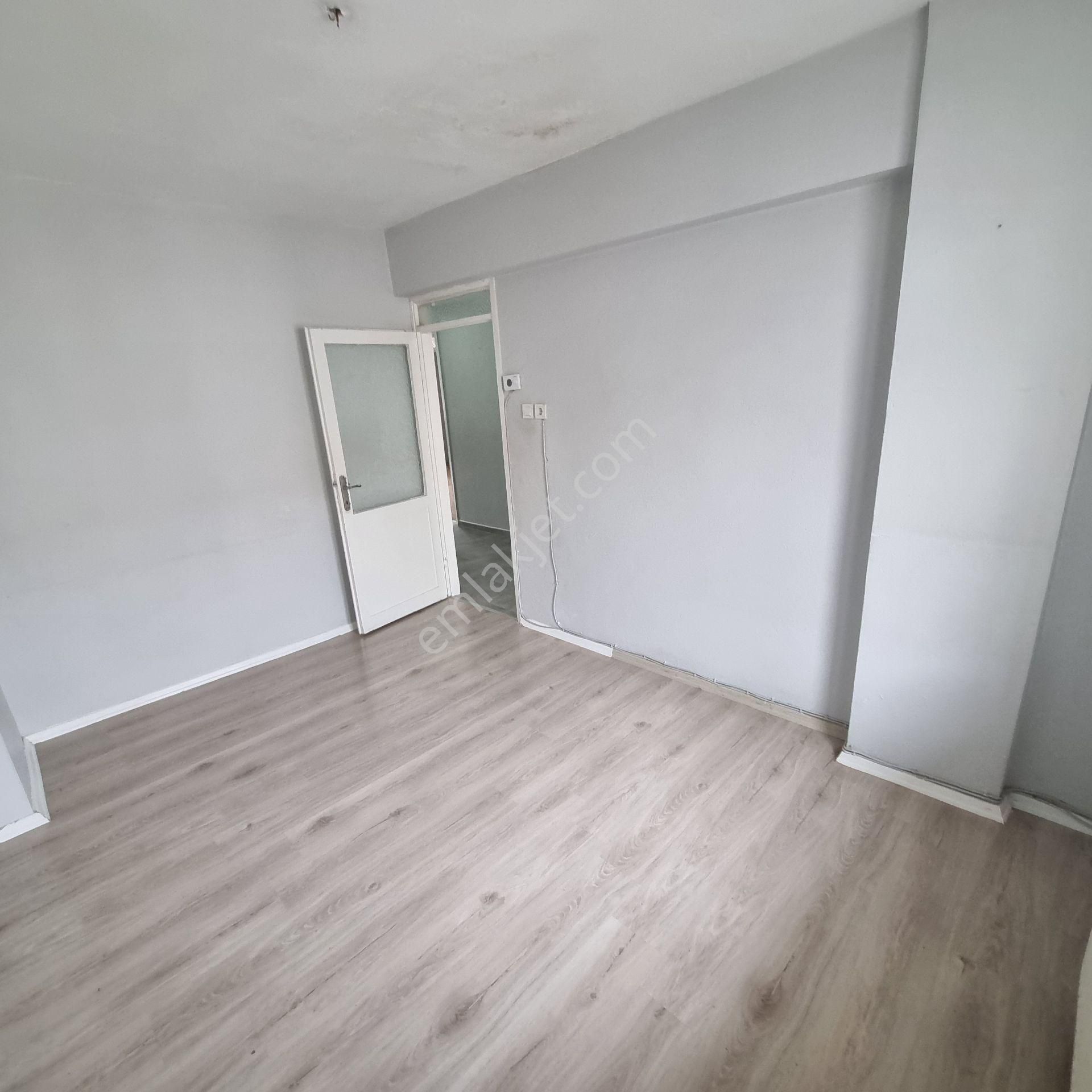 Buca Efeler Mahallesinde Merkezi Konumlu Kiralık 3+1 Daire - Görsel 18