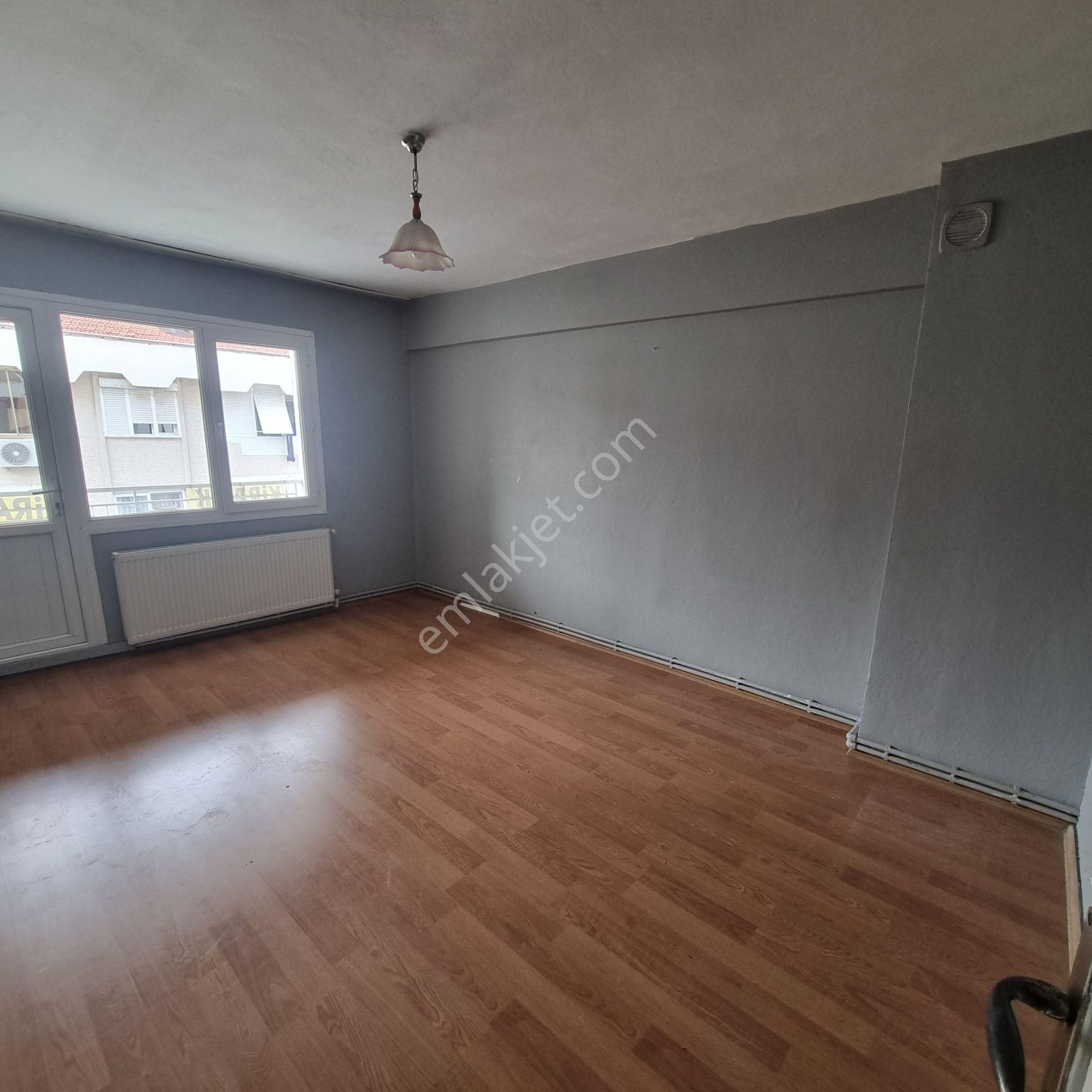 Buca Efeler Mahallesinde Merkezi Konumlu Kiralık 3+1 Daire - Görsel 9
