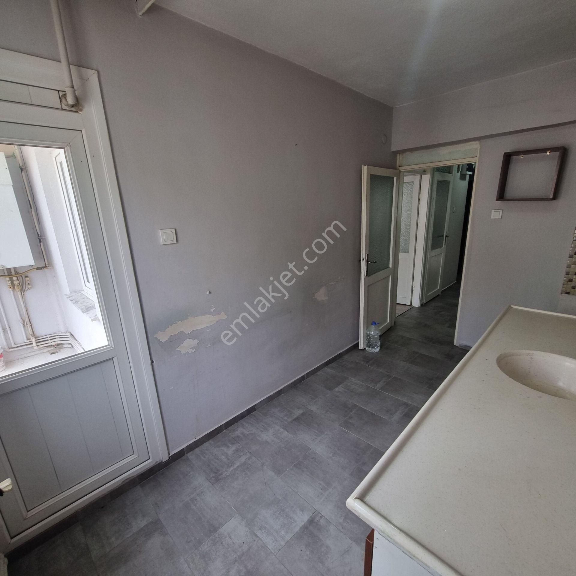 Buca Efeler Mahallesinde Merkezi Konumlu Kiralık 3+1 Daire - Görsel 22