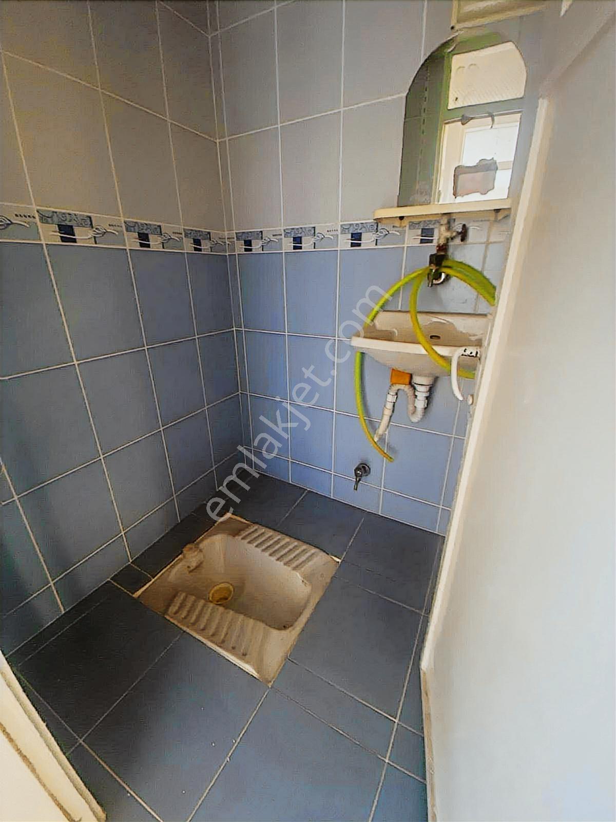Demetten Yeşilyurt Postaneye Yakın 3+1 Doğalgazlı Kiralık Daire - Görsel 18