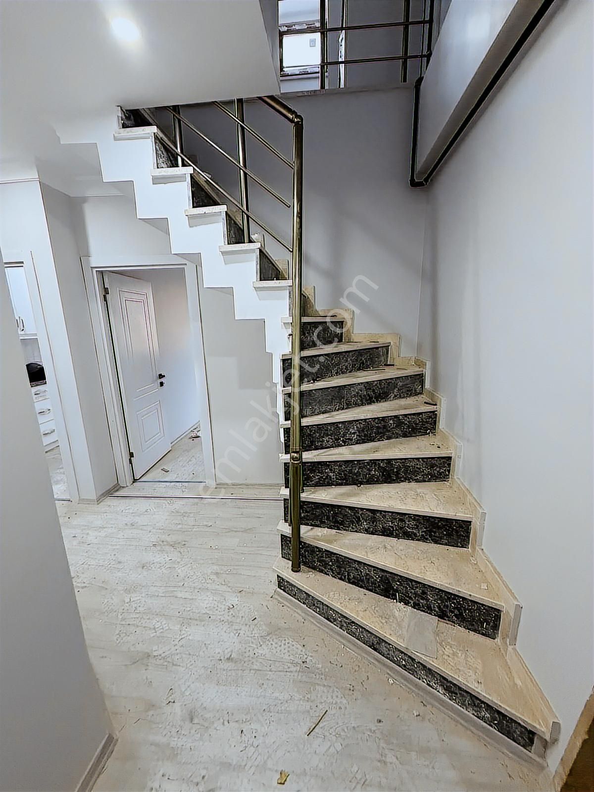 Bezirganbahçe'de 5+1 Sıfır 165 M2 Satılık Dubleks Daire - Görsel 12
