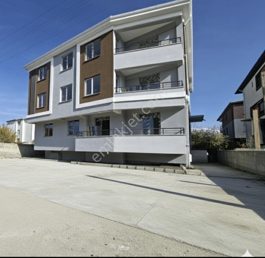 Remax Dem'den İnönü Mahallesi'nde 3+1 Lüks Satılık Daire