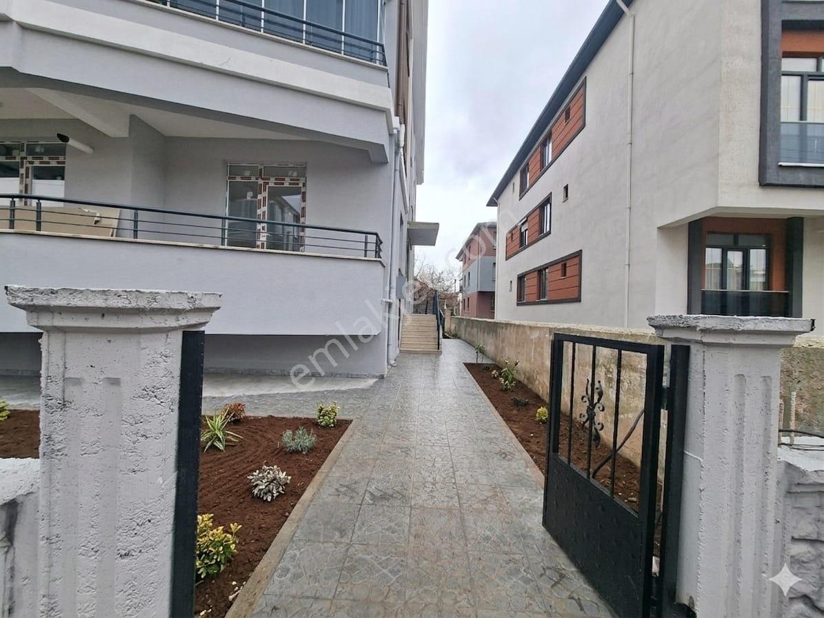 Remax Dem'den İnönü Mahallesi'nde 3+1 Lüks Satılık Daire - Görsel 2