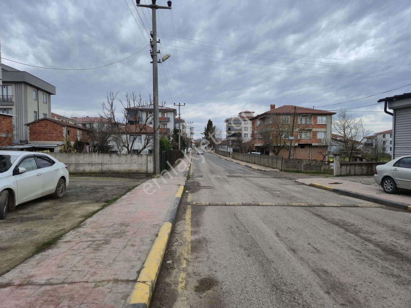 Realty World'dan Ferizli İnönü'de 90m2 Arakat 2 Balkonlu Boş 2+1 - Görsel 3