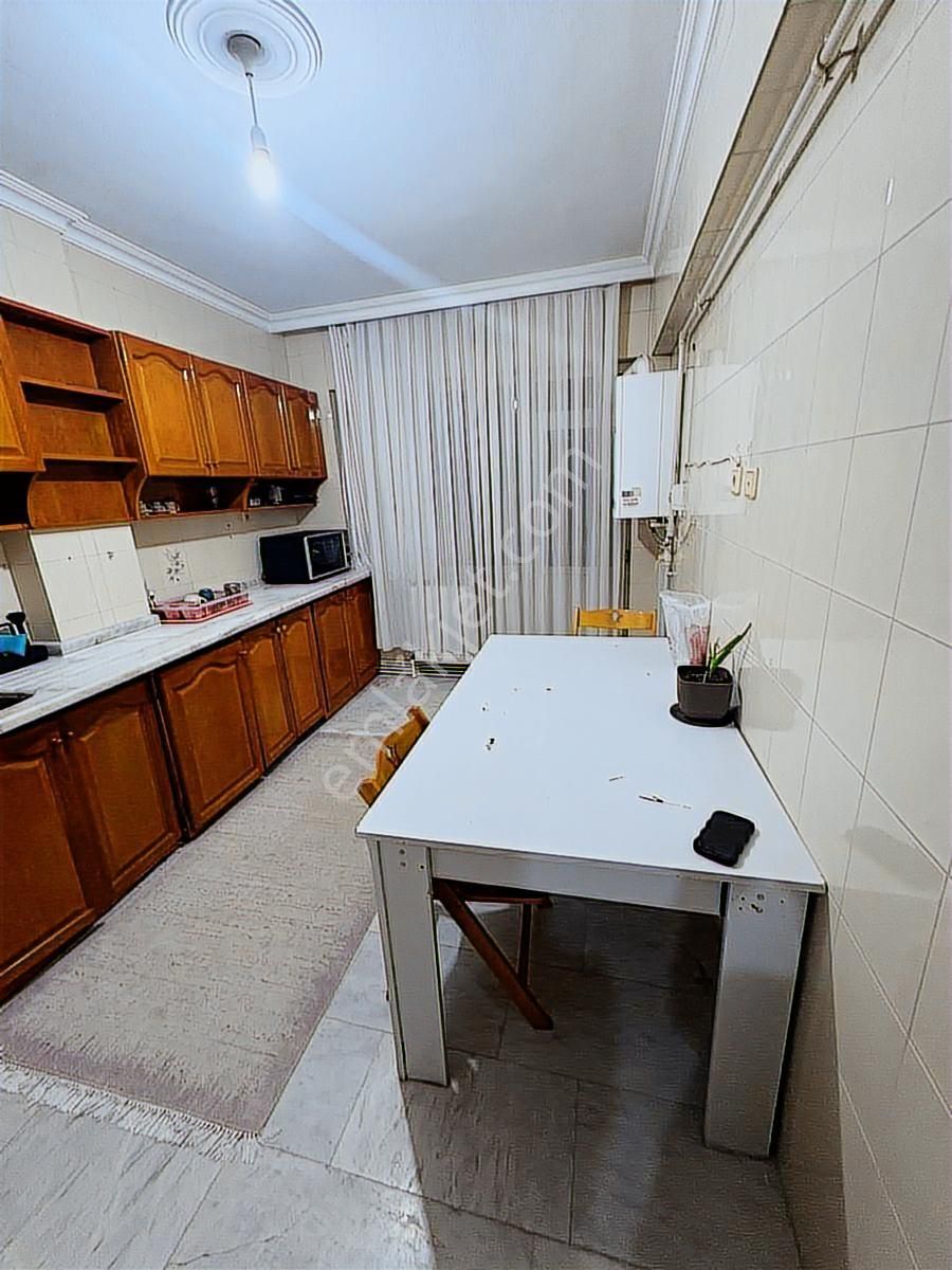 Muhittin Mahallesi'nde Satılık Ara Kat 3+1 140m2 Daire - Görsel 3