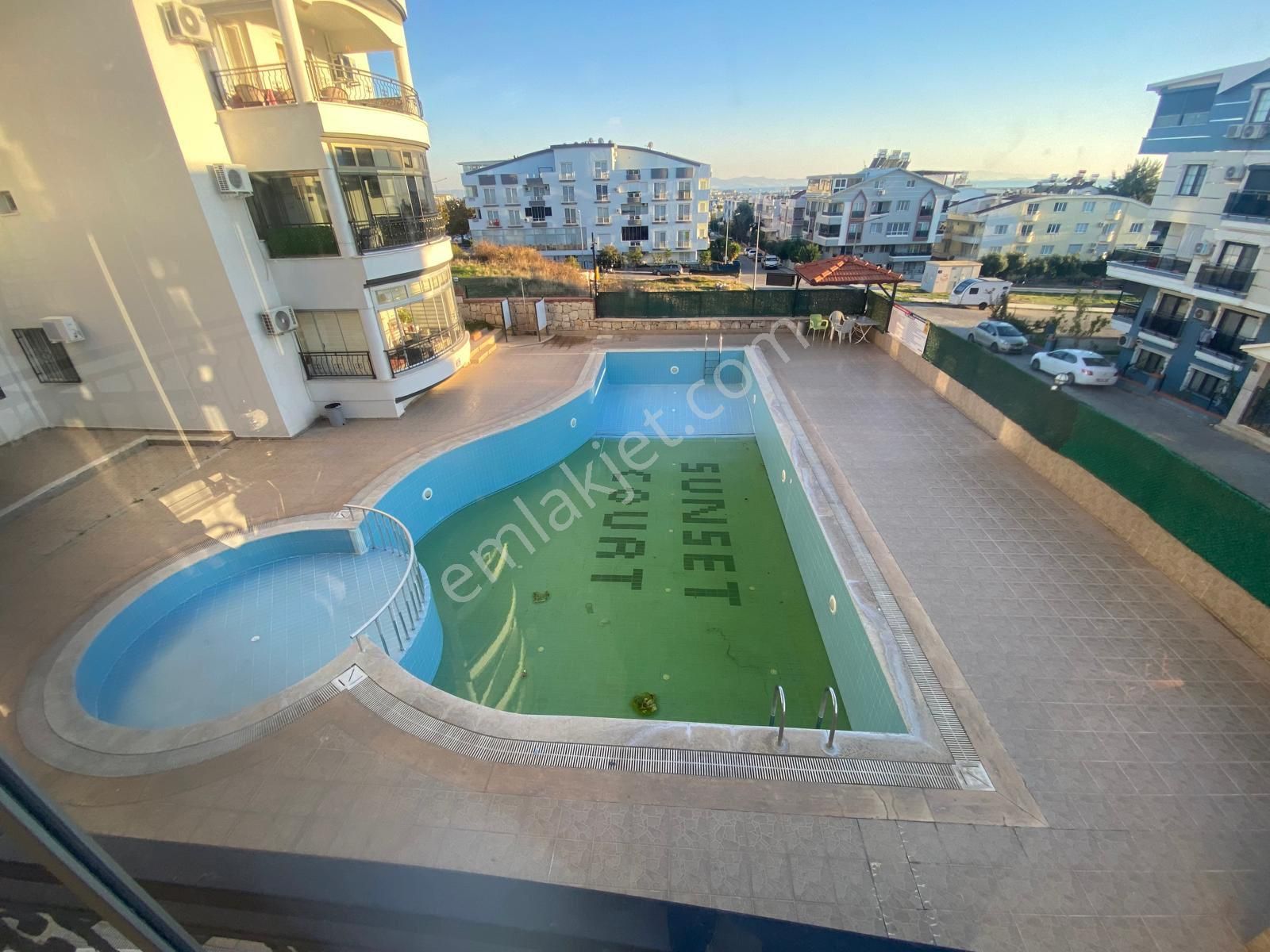 Efeler’de Havuzlu Site İçerisinde 2+1 Daire - Görsel 2