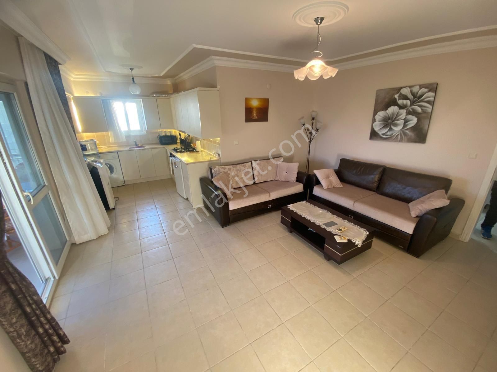 Efeler’de Havuzlu Site İçerisinde 2+1 Daire - Görsel 11