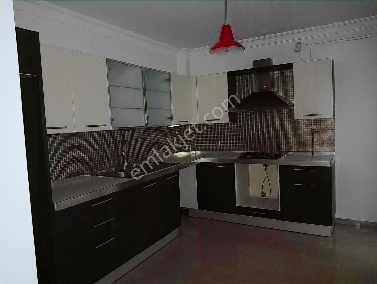 Muhittin Mahallesinde Cadde Üzerinde 190m2 İş Yeri Ofis - Görsel 13