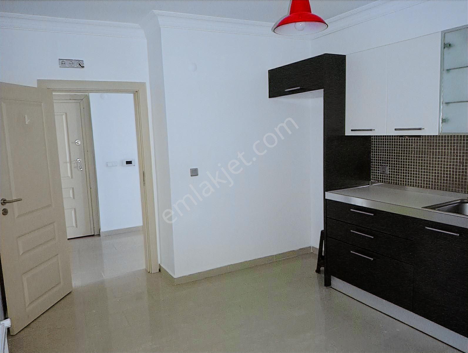 Muhittin Mahallesinde Cadde Üzerinde 190m2 İş Yeri Ofis - Görsel 14