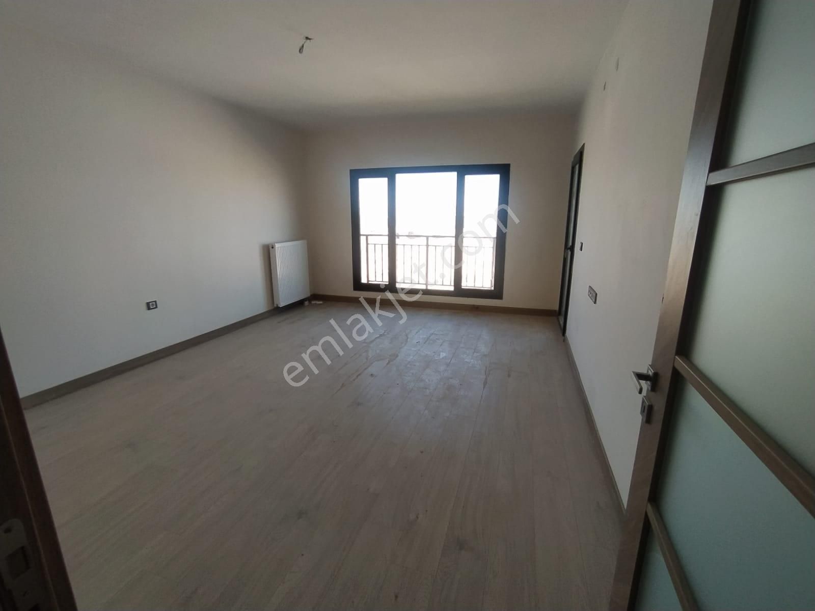 Adana Sarıçam Göztepe Tokilerde Yola Markete Yakın Sıfır Kiralık Daire 2+1 Fırsat Daire