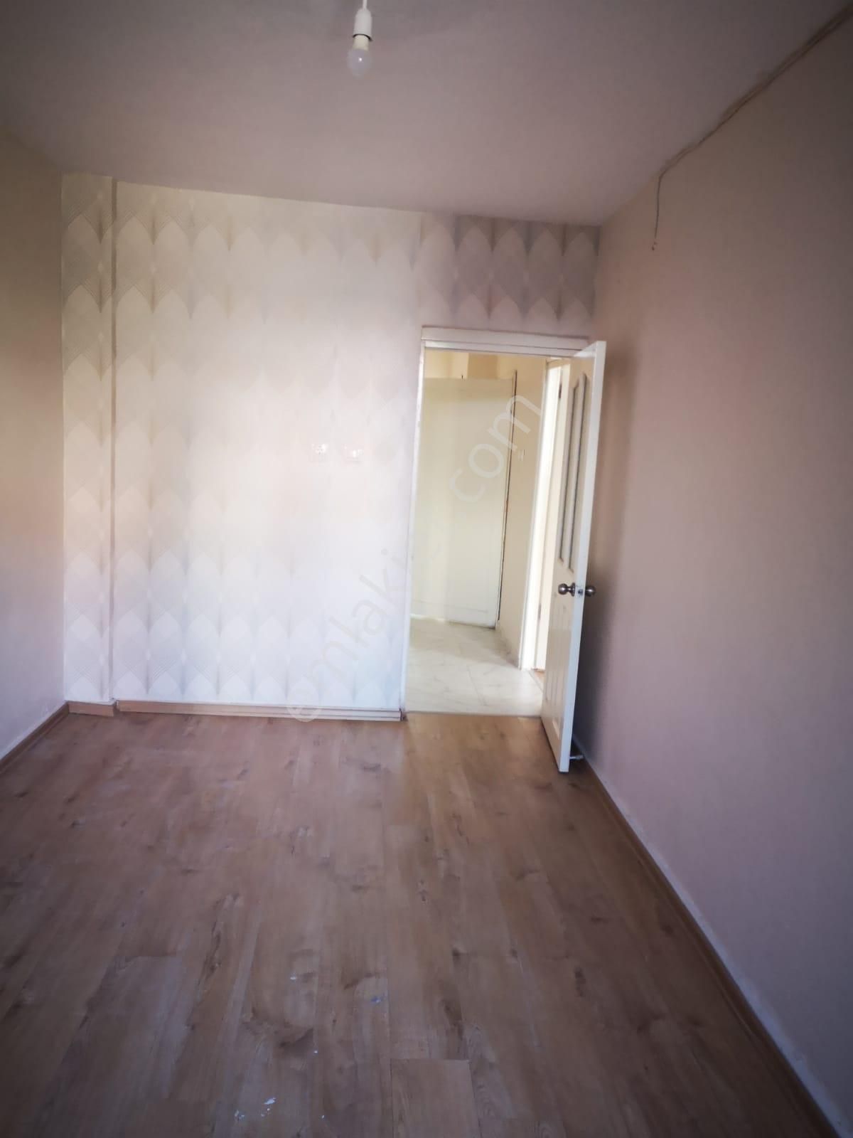 Adana Gürselpaşa İzzet Beğoviçe 3 Dakika Yürüme Mesafesinde İçi Yenilenmiş Kiralık Müstakil Ev - Görsel 15