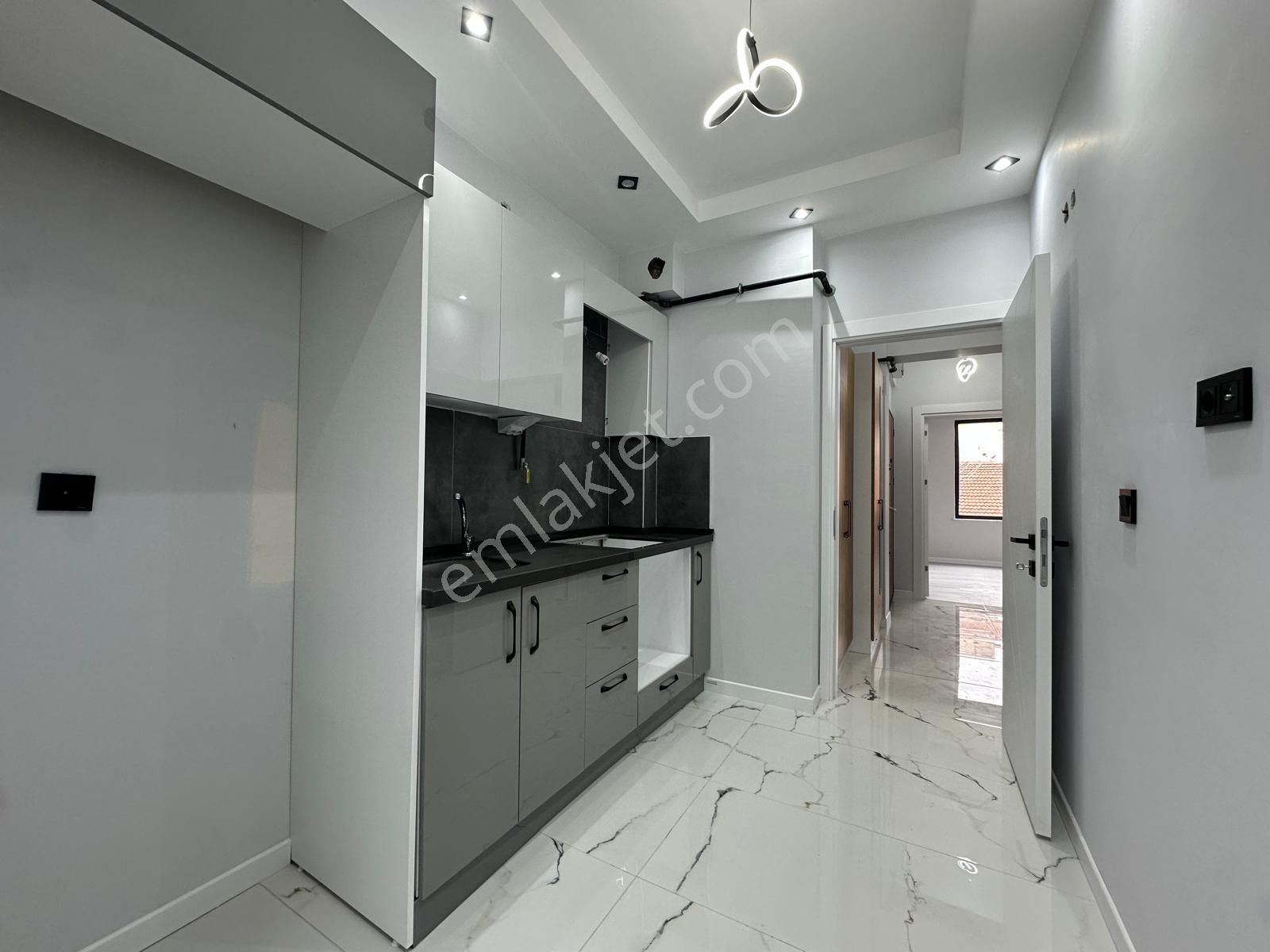 Tuncay Kartaldan Balkonlu Lüx 2+0