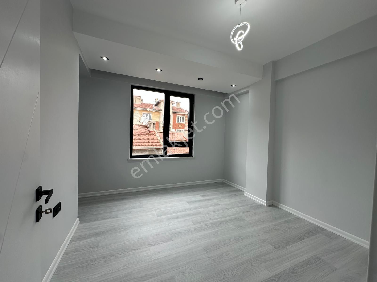 Tuncay Kartaldan Balkonlu Lüx 2+0 - Görsel 5