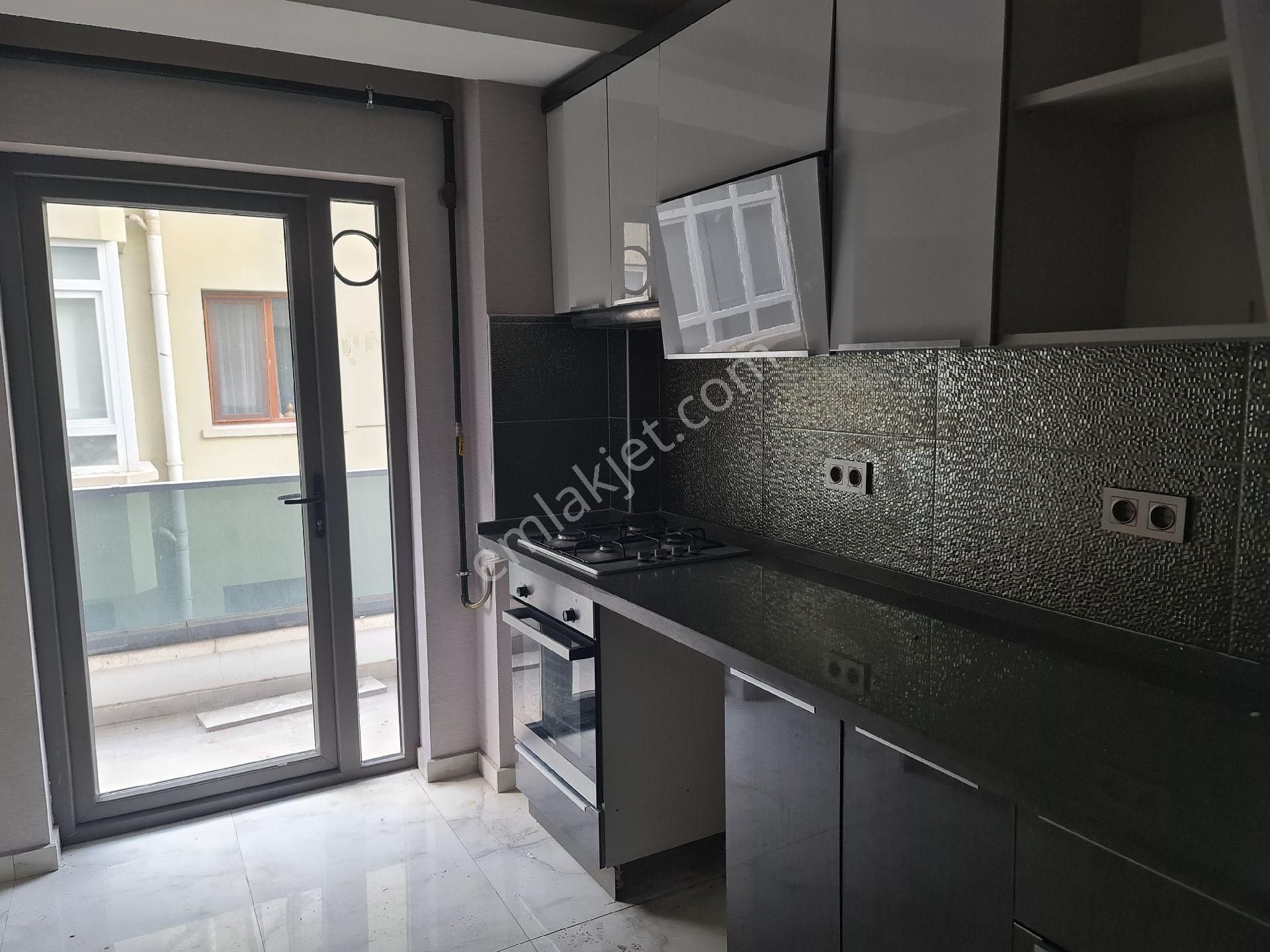 Anadolu Metrosuna Çok Yakın Katta Kombili Harika Lokasyon - Görsel 16