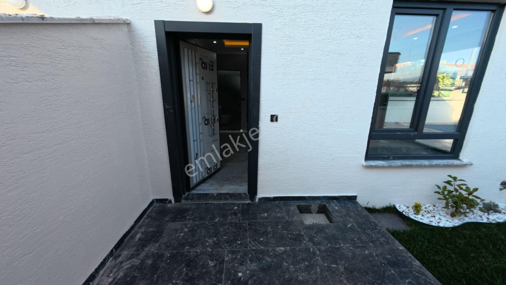 Sakarya Kocaalide Müstakil Havuz Ve Bahçe Kullanımlı Villa!!! - Görsel 14