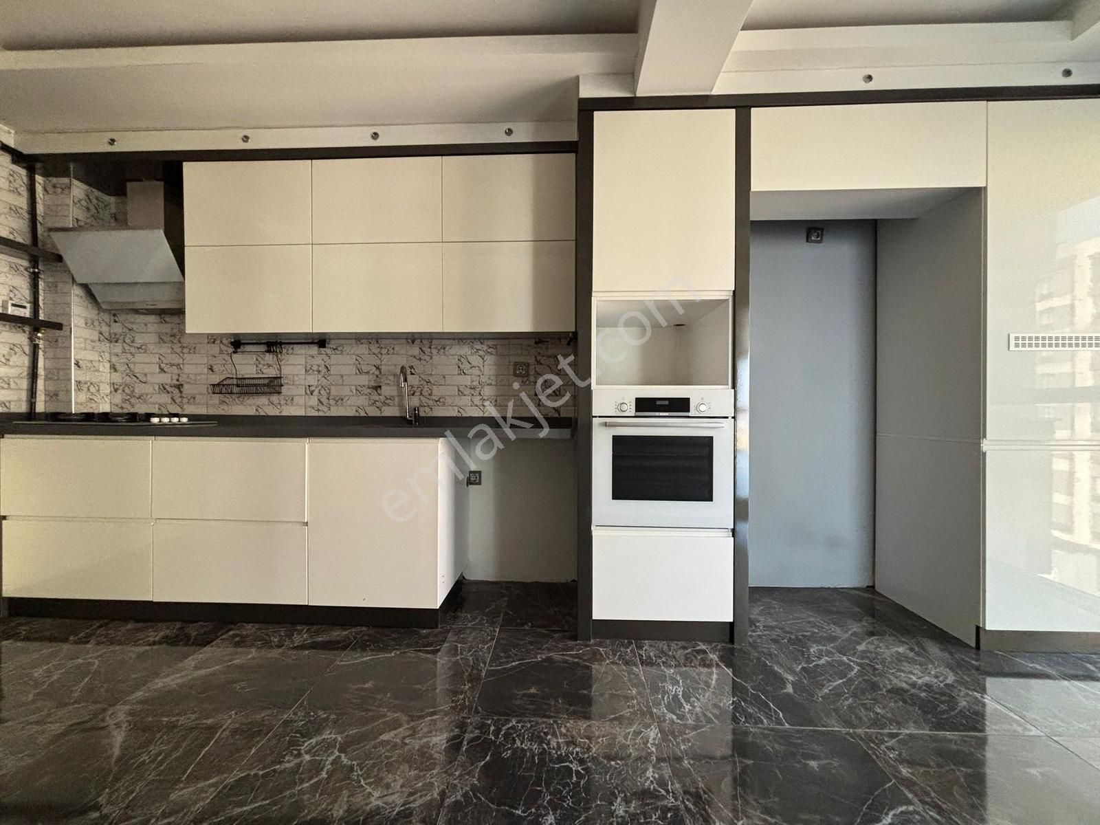 Demirler'den Şemikler'de Siteiçi Arakat 3+1 Kiralık Daire - Görsel 2