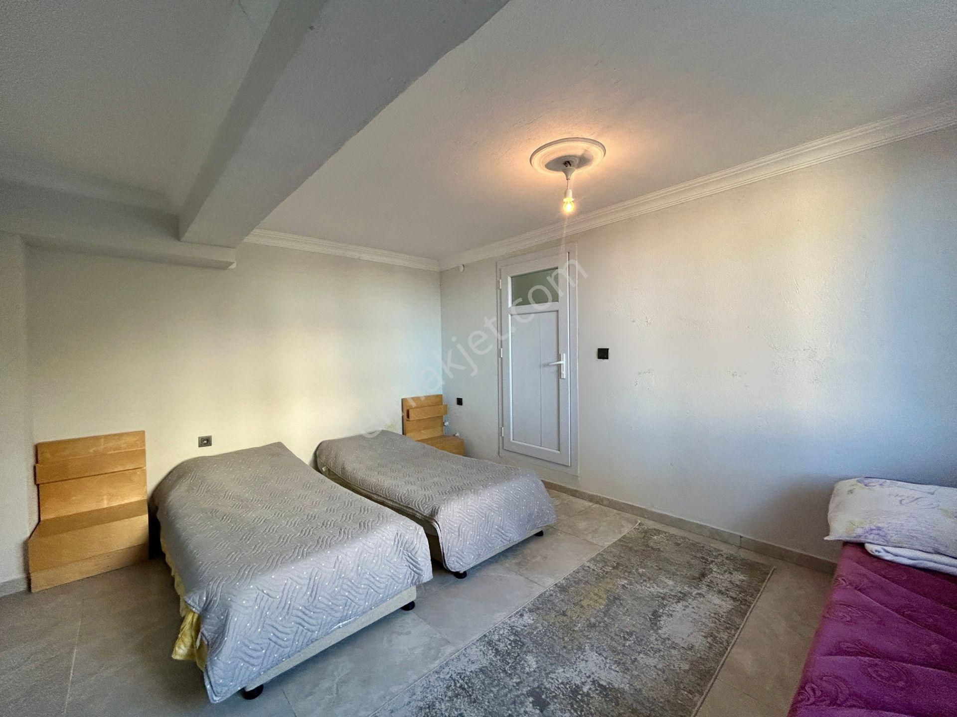 Kuşadası'nda Deniz Manzaralı, Özel Havuzlu, Bahçeli, 4+1 Trıplex Vılla - Görsel 29