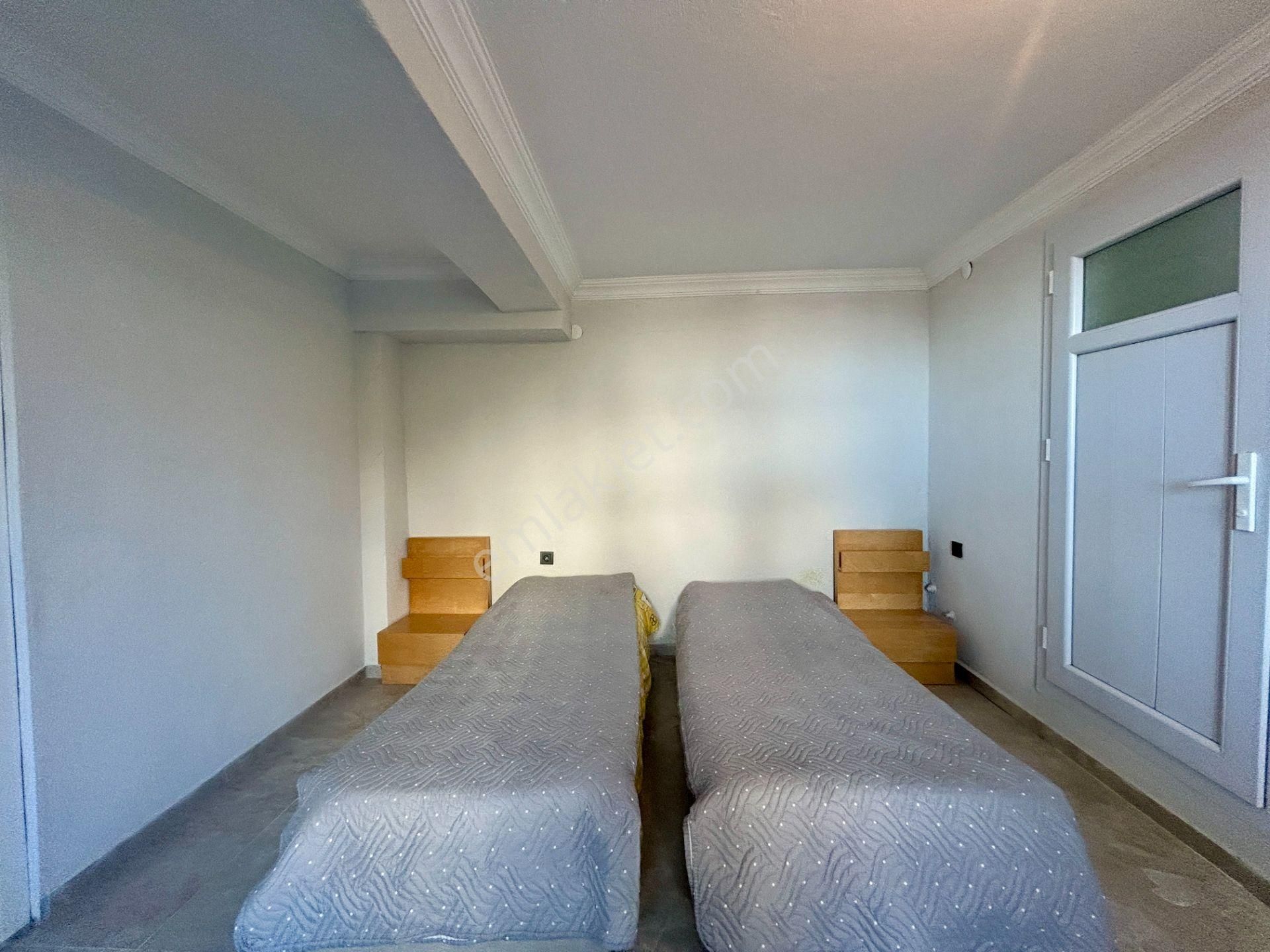 Kuşadası'nda Deniz Manzaralı, Özel Havuzlu, Bahçeli, 4+1 Trıplex Vılla - Görsel 28