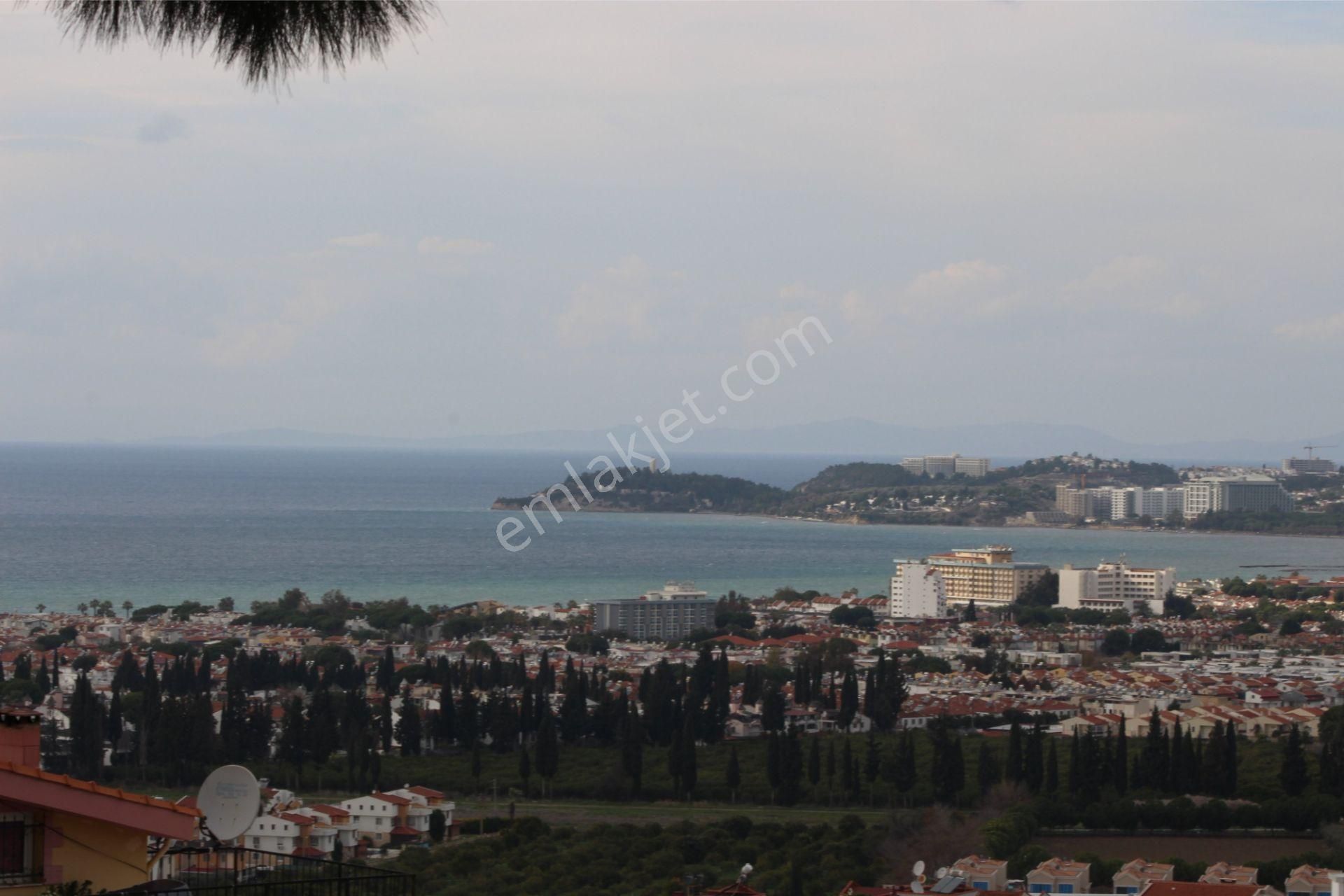 Kuşadası'nda Deniz Manzaralı, Özel Havuzlu, Bahçeli, 4+1 Trıplex Vılla - Görsel 9