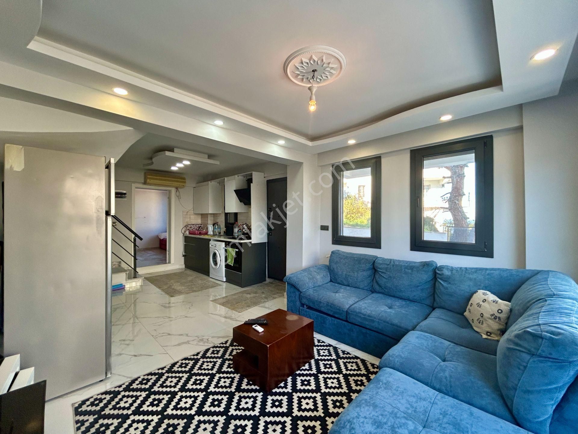 Kuşadası'nda Deniz Manzaralı, Özel Havuzlu, Bahçeli, 4+1 Trıplex Vılla - Görsel 25